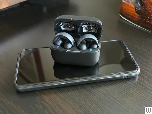 Image may contain: Electronics, Mobile Phone, and Phone